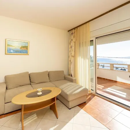 Appartement Awesome In Okrug Gornji *