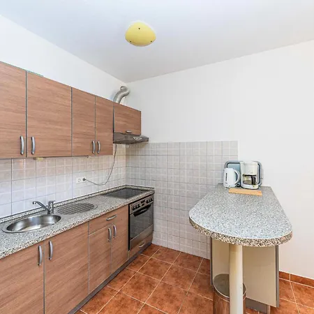 Appartement Awesome In Okrug Gornji *