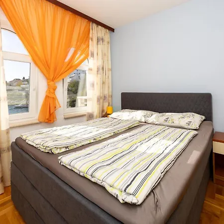 Apartment Awesome In Okrug Gornji Trogir