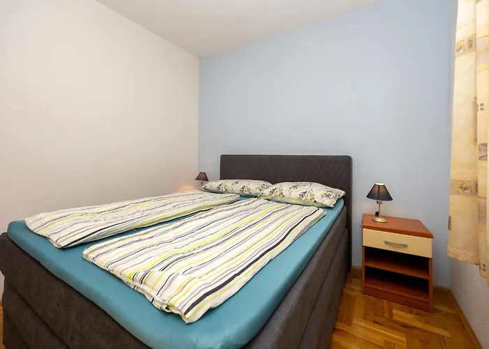 Apartment Awesome In Okrug Gornji Trogir