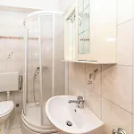 2 Bedroom Stunning In Okrug Gornji Apartment *
