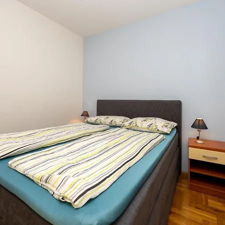 Apartment Awesome In Okrug Gornji Trogir